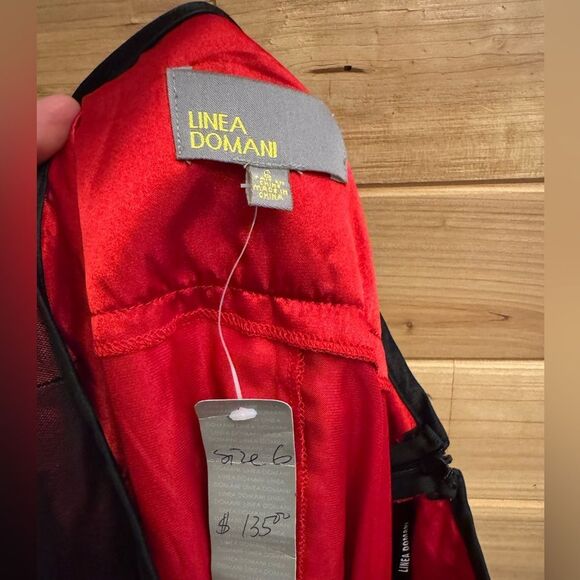 NWT Linea Domani Size Small Red Black Gothic Vampire Knee Length Skirt - Picture 9 of 9